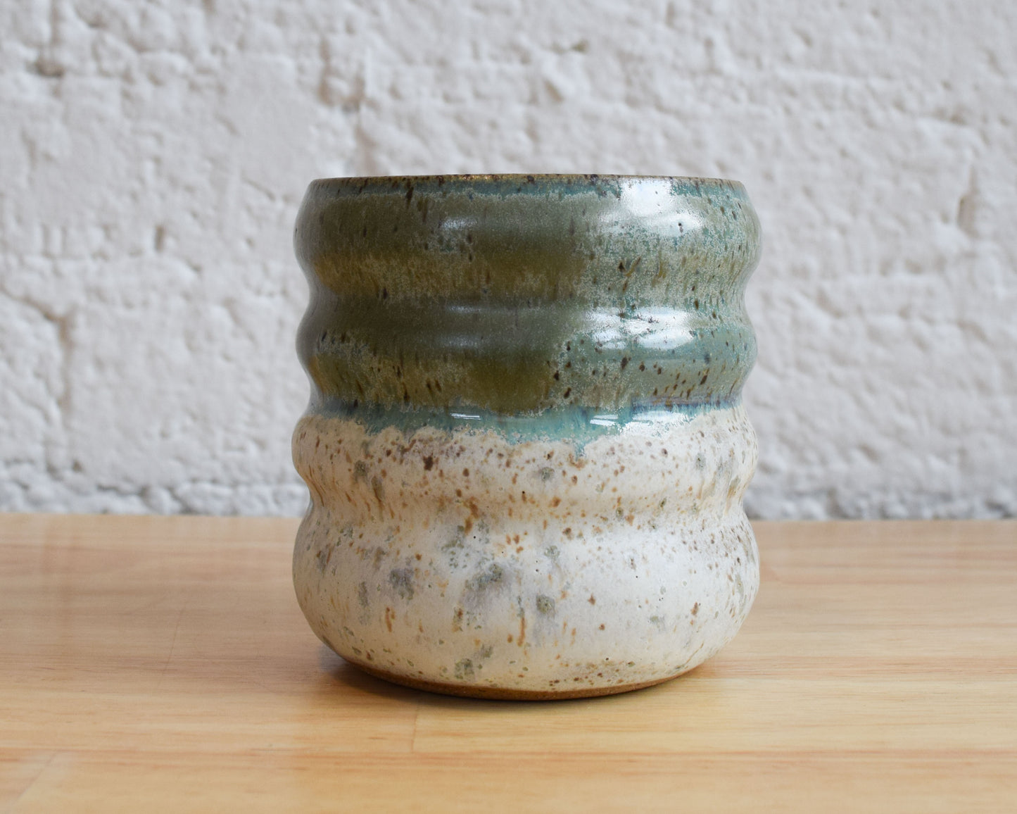 Green & White Wavy Cup